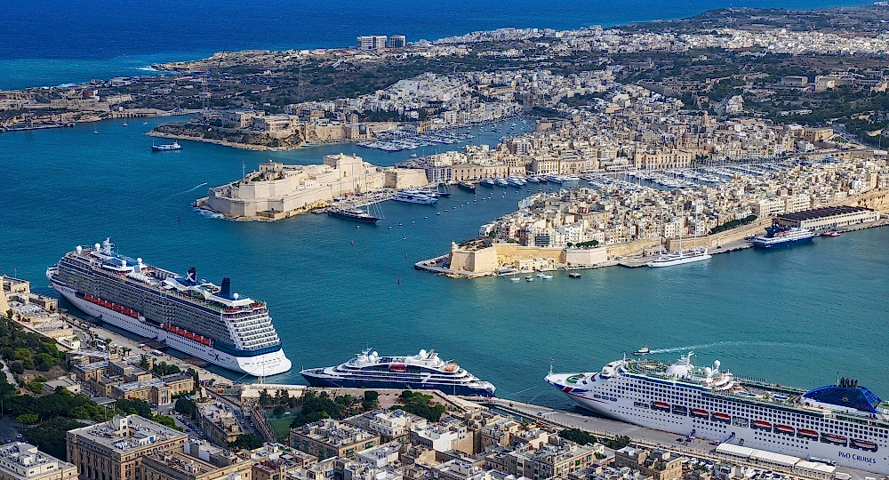 ВЫСОКОЕ НАПРЯЖЕНИЕ НА БЕРЕГУ, ПОРТ ВАЛЛЕТТА, ГРАНД-ХАРБОР